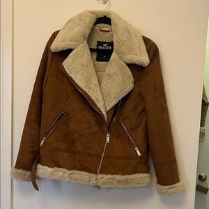 Hollister Women's Tan Teddy Jacket with Cream Accents